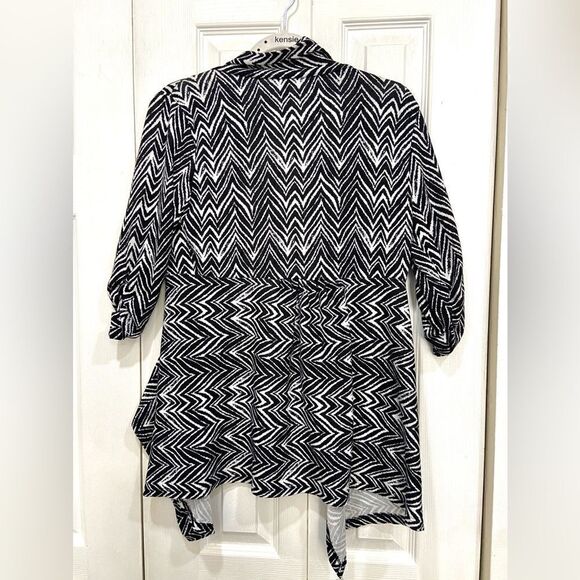 Ashley blu 3/4 ruched sleeve asymmetrical mosaic print cardigan size L - Picture 3 of 8